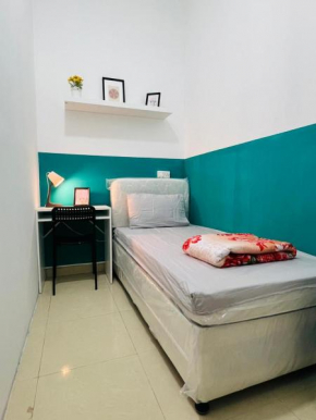 Stop Over Partition Room in Al Barsha 1 Near Mashreq Metro